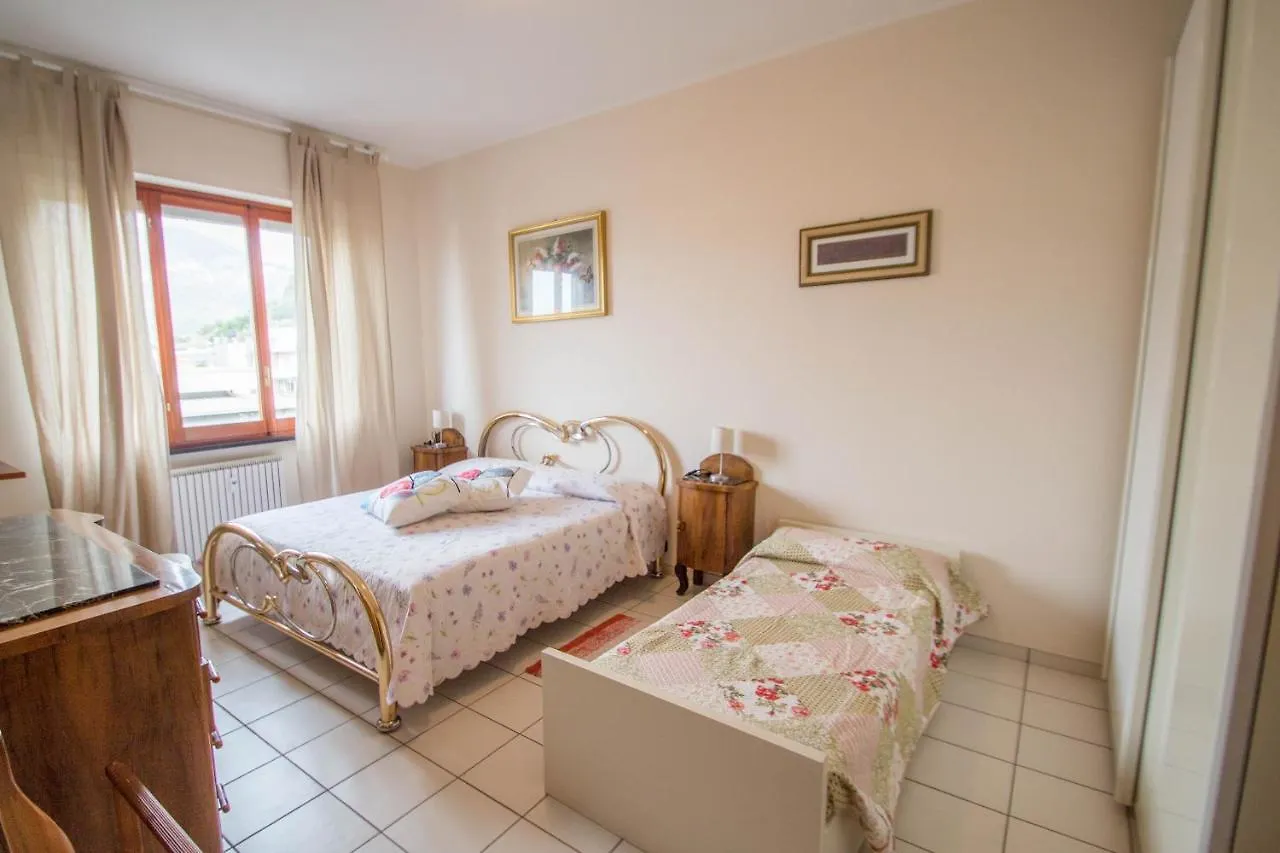 Trilocale con BOX auto Appartamento Varazze 0*,  Italia