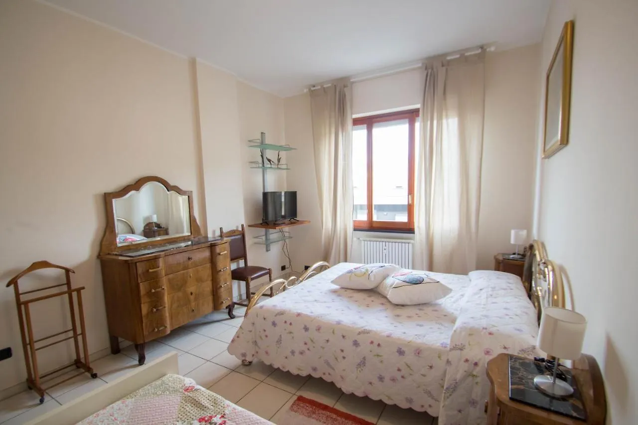 Trilocale con BOX auto Appartamento Varazze 0*,